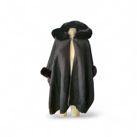 Vince Camuto Black Fur-Trimmed Cape One Size New With Partial Tags - Picture 2 of 6